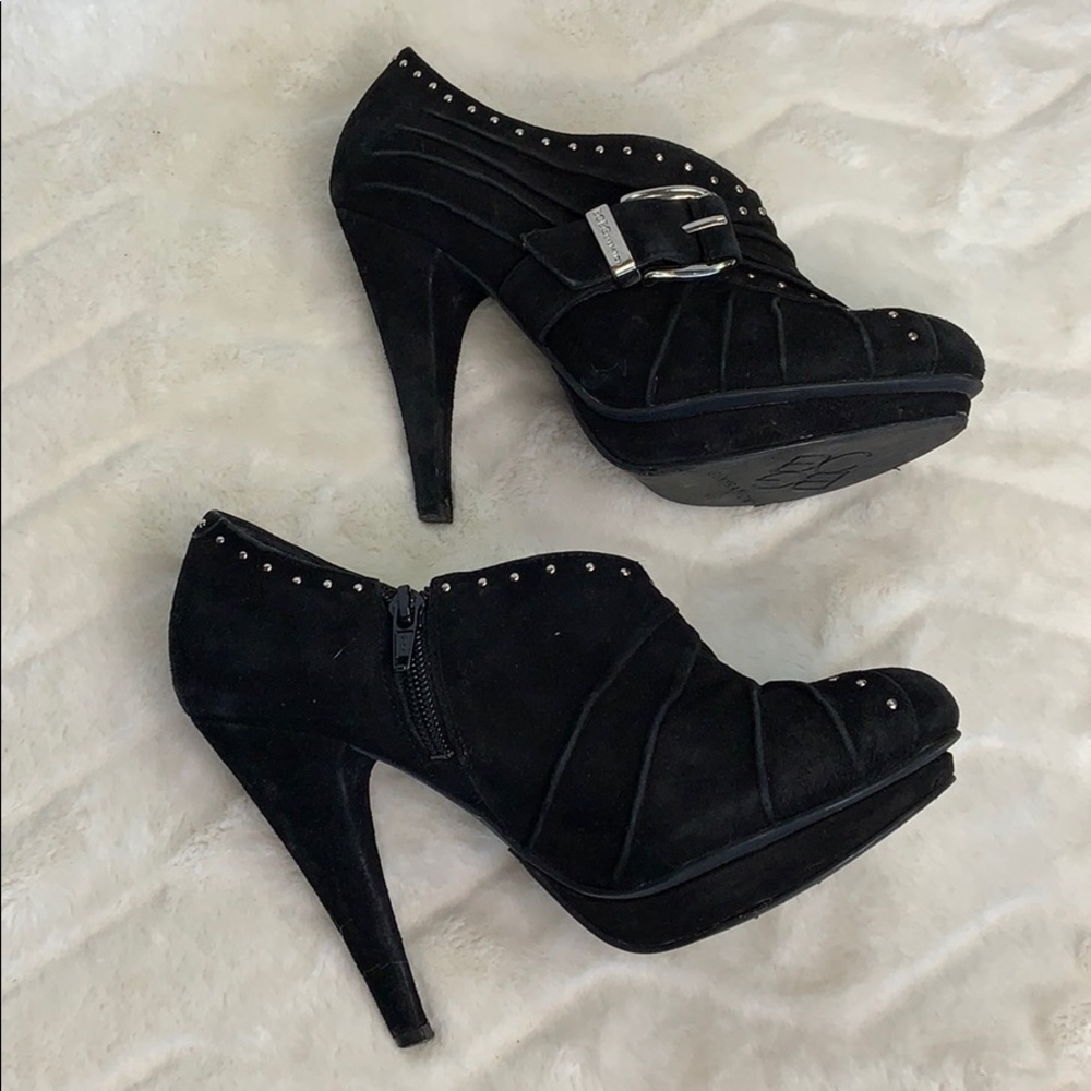 BCBG Black Buckled Heeled Shoes - Picture 4 of 8